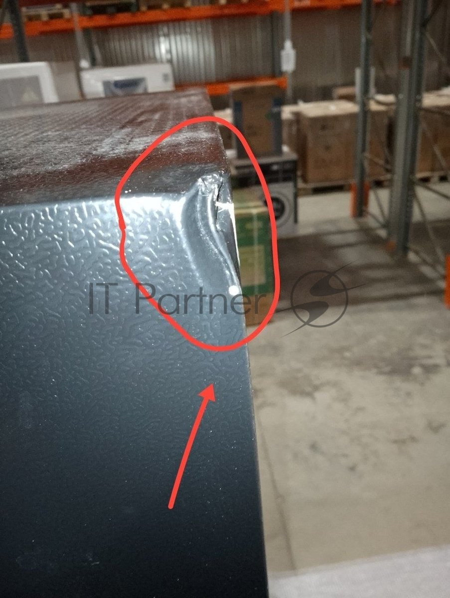(Поврежденный товар) Холодильник Weissgauff WRK 185 Total NoFrost Inverter Black (Вмятина на нижней двери и на заднем правом углу.)