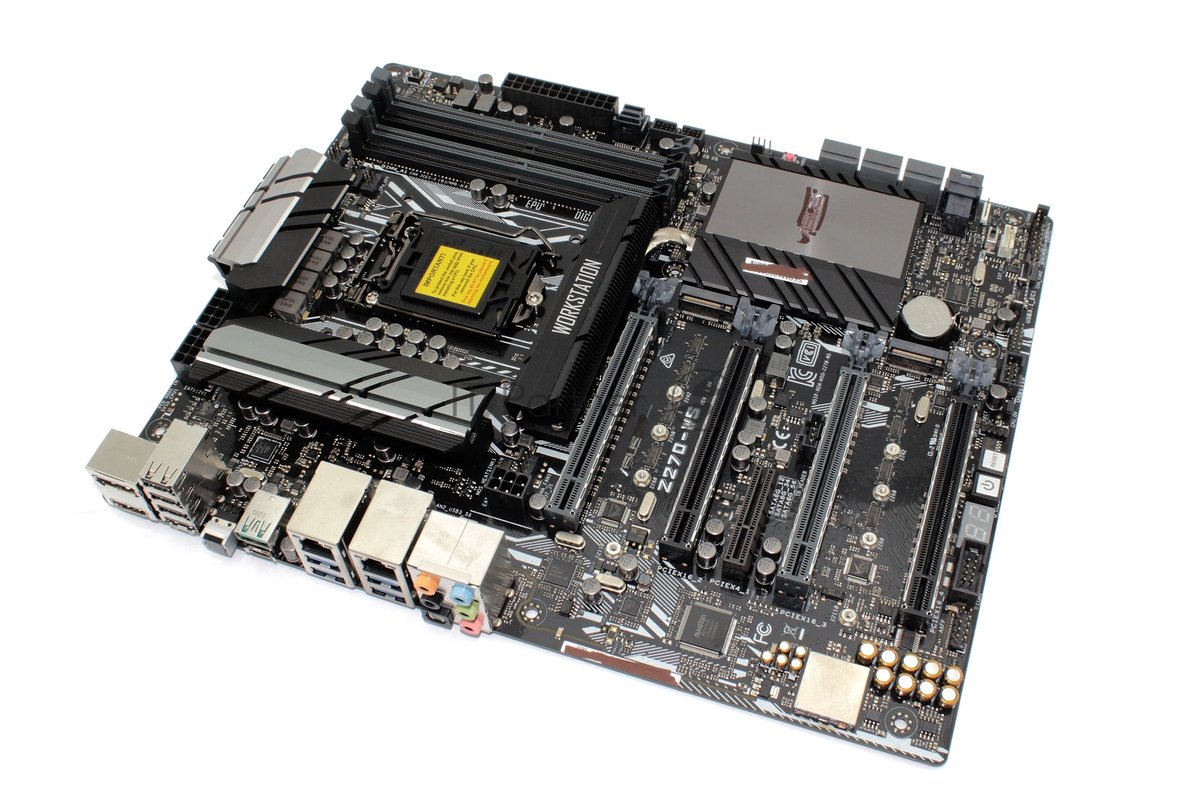 Материнская плата для Asus Z270-WS LGA1151,Z270,USB3.1,ATX,4DIMM 90SW0040-M0XBN0