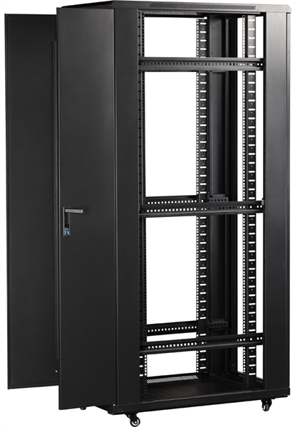 Шкаф коммутационный Lanmaster Business (TWT-CBB-32U-6X8-P1) напольный 32U 600x800мм пер.дв.перфор. задн.дв.перфор.2-хст. 2 бок.пан. 800кг черный IP20
