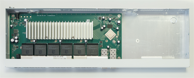 Коммутатор MikroTik Cloud Router Switch 326-24G-2S+RM with 800 MHz CPU, 512MB RAM, 24xGigabit LAN, 2xSFP+ cages, RouterOS L5 or SwitchOS (dual boot), 1U rackmount case, PSU