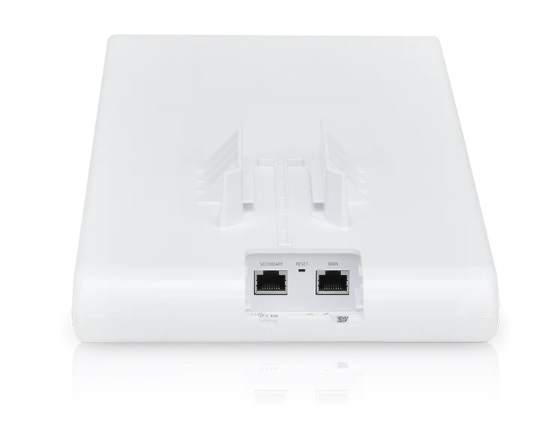 Точка доступа Ubiquiti UniFi AC MESH PRO (незначительное повреждение коробки)