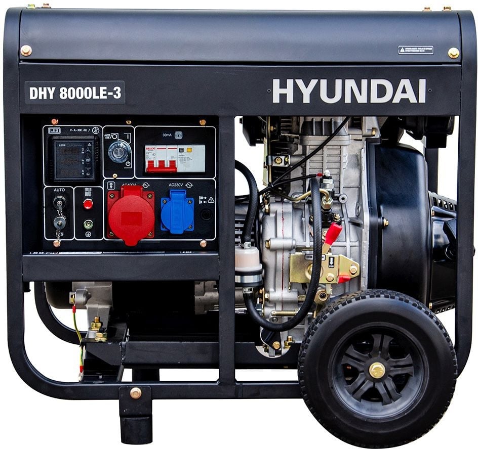 Дизельный генератор Hyundai DHY 8000LE-3, 380/220/12 В, 6.5кВт, на колёсах с АКБ
