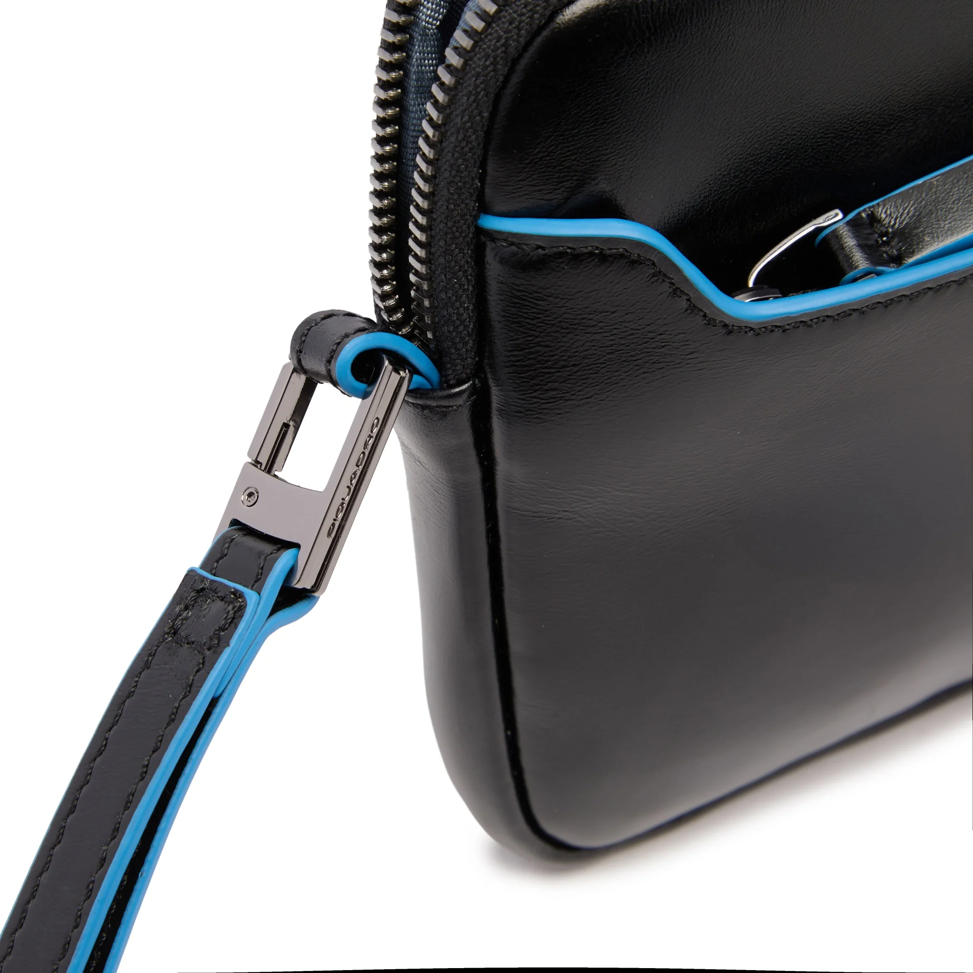 Клатч мужской Piquadro Blue Square AC5946B2R/N черный натур.кожа