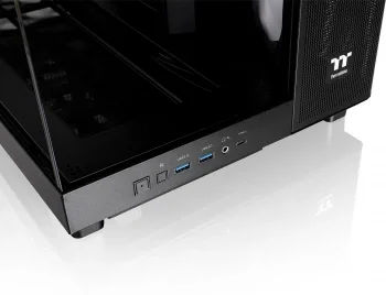Корпус Thermaltake View 380 XL TG черный без БП ATX 5x120mm 2x140mm 2xUSB3.0 audio bott PSU