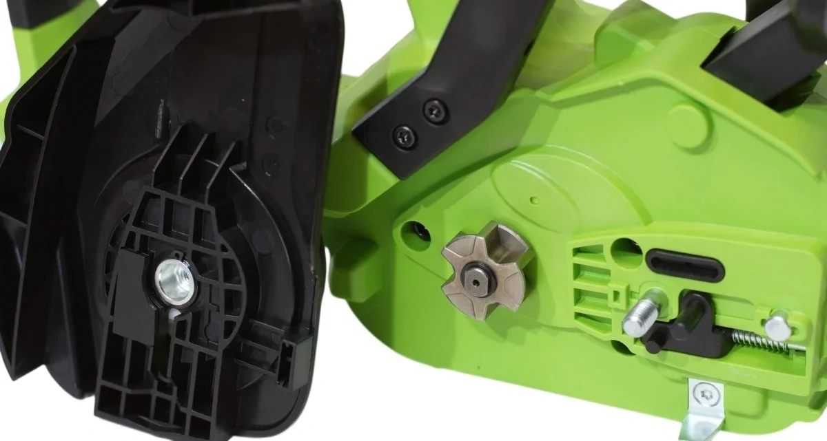 Цепная пила Greenworks G24CS25 аккум. 600Вт 0.8л.с. дл.шины:10" (25cm) 1аккум. 8Ач ЗУ (2007707UH)