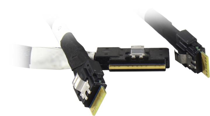 Кабель данных Supermicro, SFF-8654 (x8) -> 2xSFF-8654 (x4), 0.53 м, CBL-SAST-1253-100