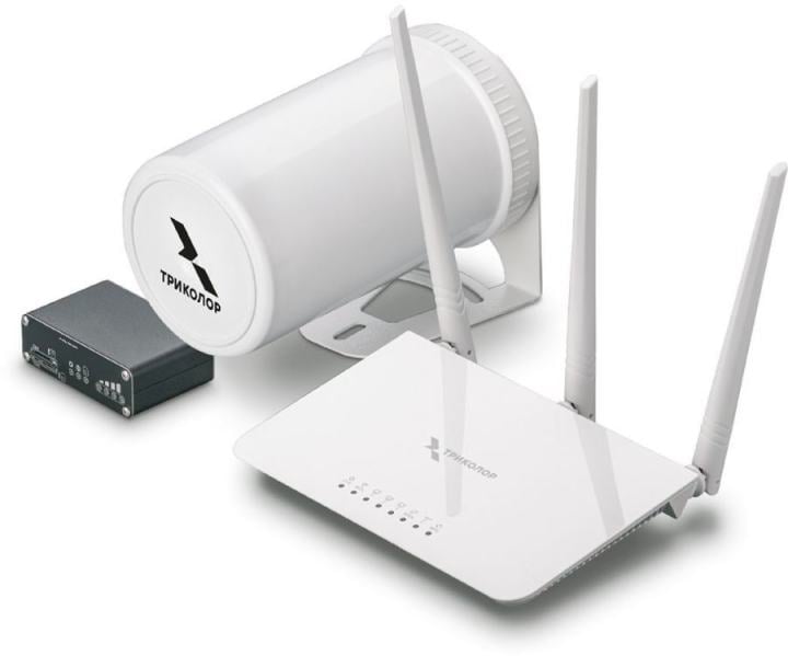Усилитель сигнала Триколор TR-4G/injector-9kit, 20м, белый