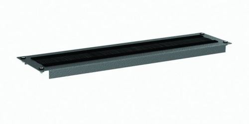 Панель крыши с щеточным вводом DKC R5FSIT600B для напольных 19" IT-корпусов CQE шириной 600мм, RAL9005,  "RAM  telecom"