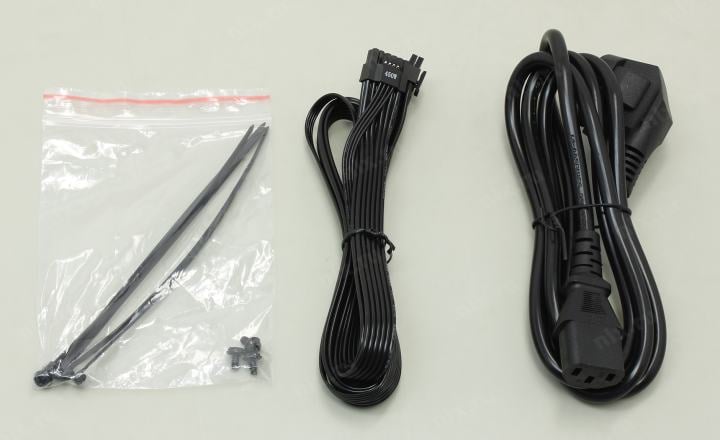 Блок питания Zalman ZM650-GV3  650W ATX (24+2x4+16+2x6/8пин)