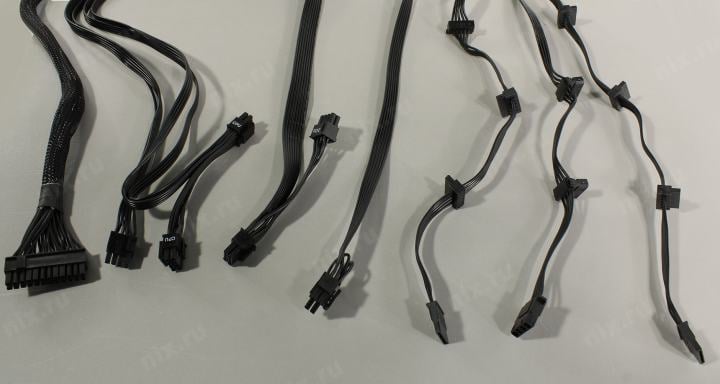 Блок питания Cougar <BXM700>  700W  ATX  (24+4x4+4x6/8пин) CableManagement