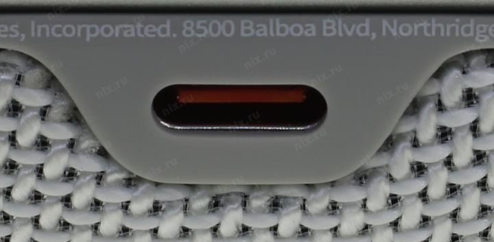 Колонка JBL CLIP 4 <White> (5W, Bluetooth 5.1,  Li-Ion)  <JBLCLIP4WHT>