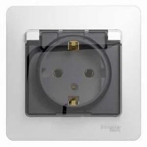 Розетка Systeme Electric GSL000146 с заземлением со шторками с крышкой, IP20 (в сборе  с  рамкой)