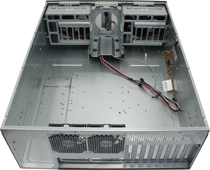 Корпус Chenbro 384-19019-Y11800, 4U, Rackmount, E-ATX, 3×5.25"