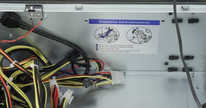 Server Case SuperMicro <CSE-743TQ-903B-SQ>Black  8xHotSwap  SAS/SATA,  EATX 900W