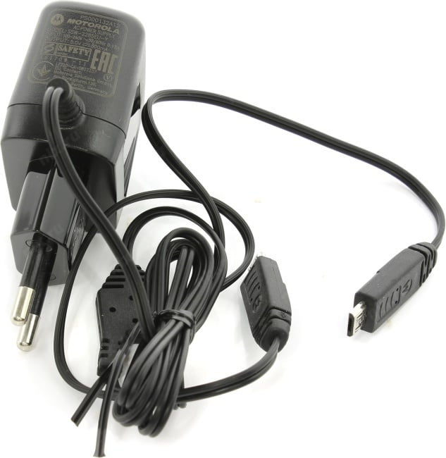 Motorola <TALKABOUT T82 EXTREME> 2 порт. радиостанции (PMR446, 10 км, 8 каналов, LCD,  з/у,  NiMH)