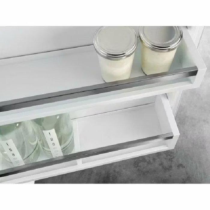 Встраиваемые холодильники Liebherr/ EIGER, ниша 178, ВхШхГ 1770х559х546 мм, Pure, EasyFresh,3 контейнера, door-on-door