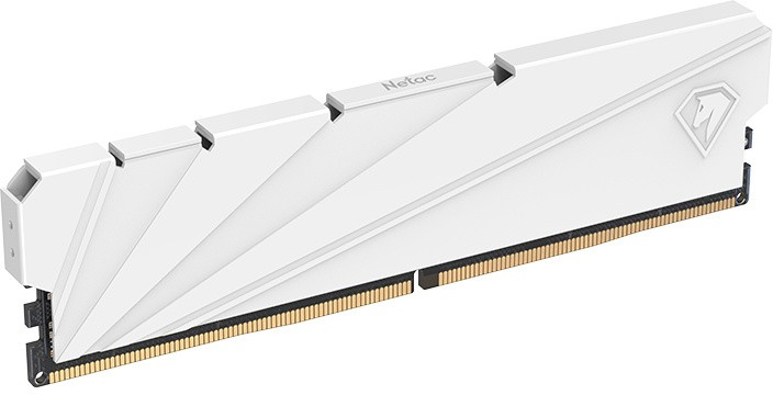 Оперативная память для компьютера 16Gb (1x16Gb) PC4-21300 2666MHz DDR4 DIMM CL19 Netac Shadow S White NTSSD4P26SP-16W